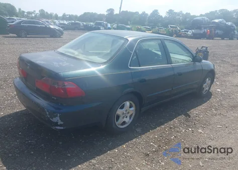 1998 Honda Accord Ex V6 из США, поврежденный, VIN 1HGCG1655WA034098